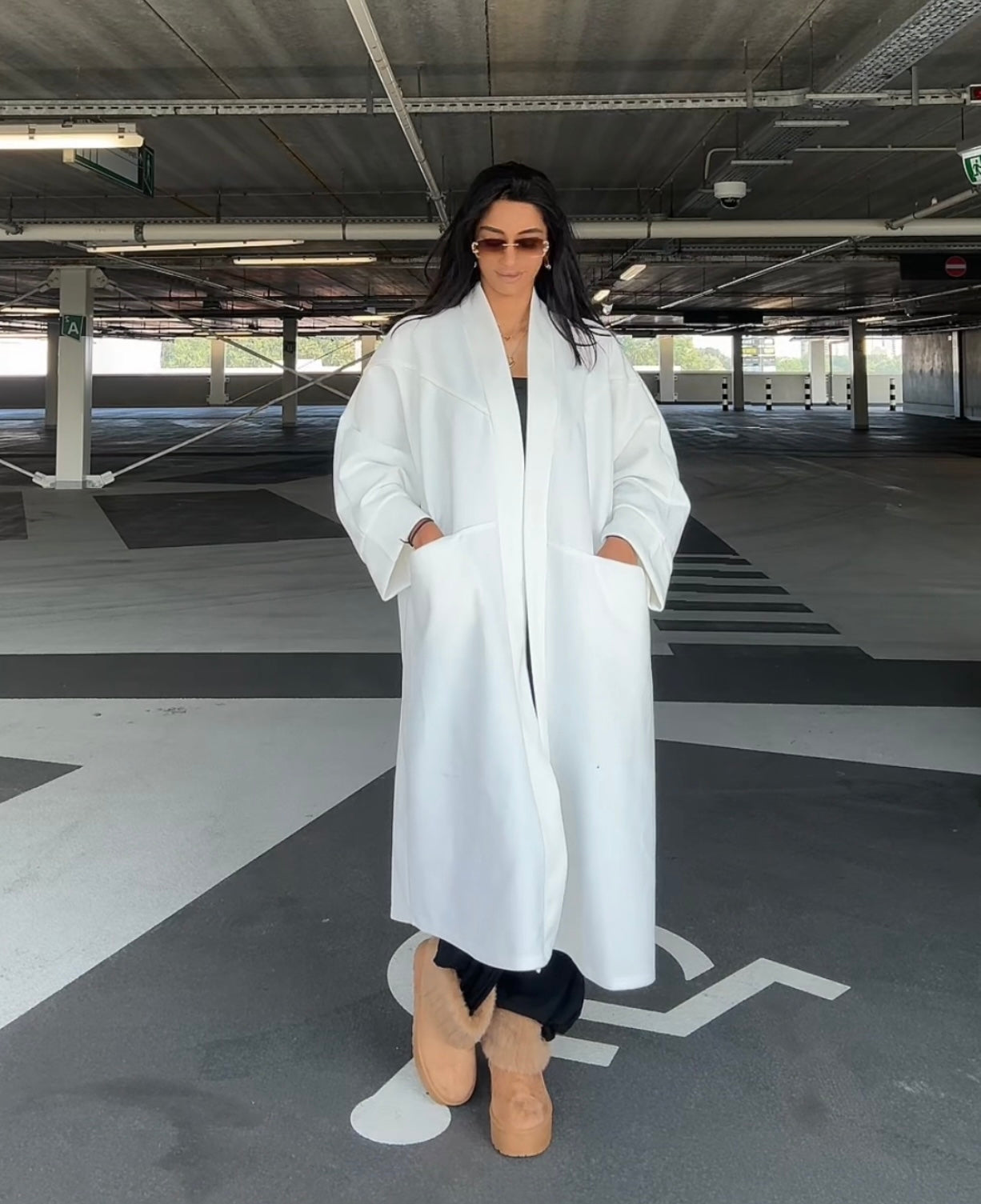Yasmine manteljas wit