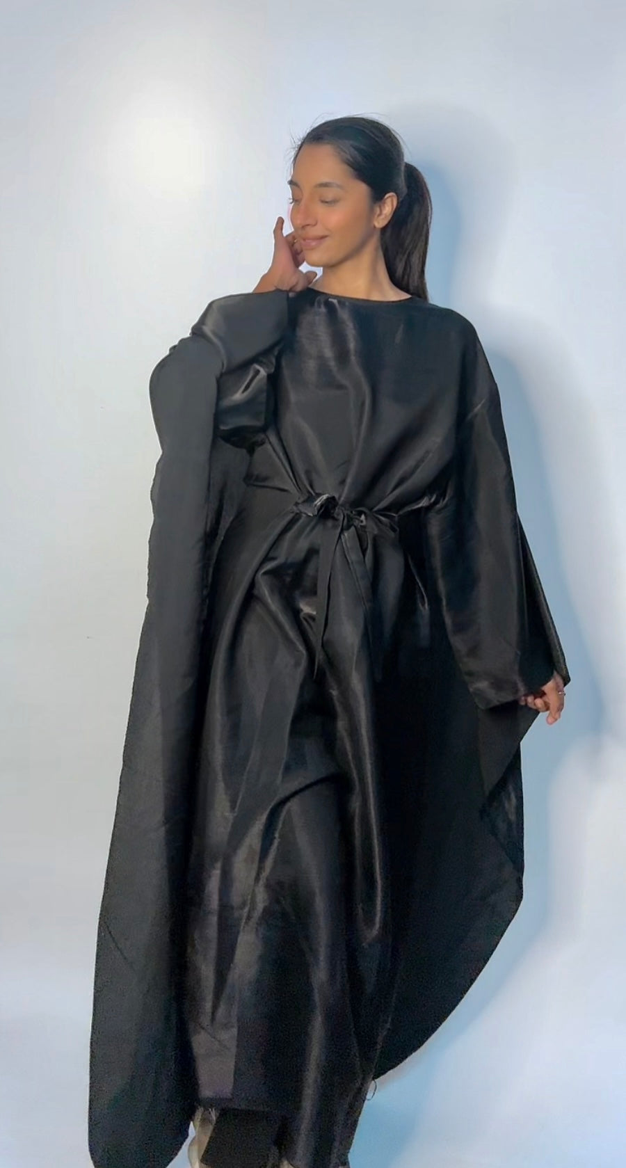 Abaya glans adena met strik