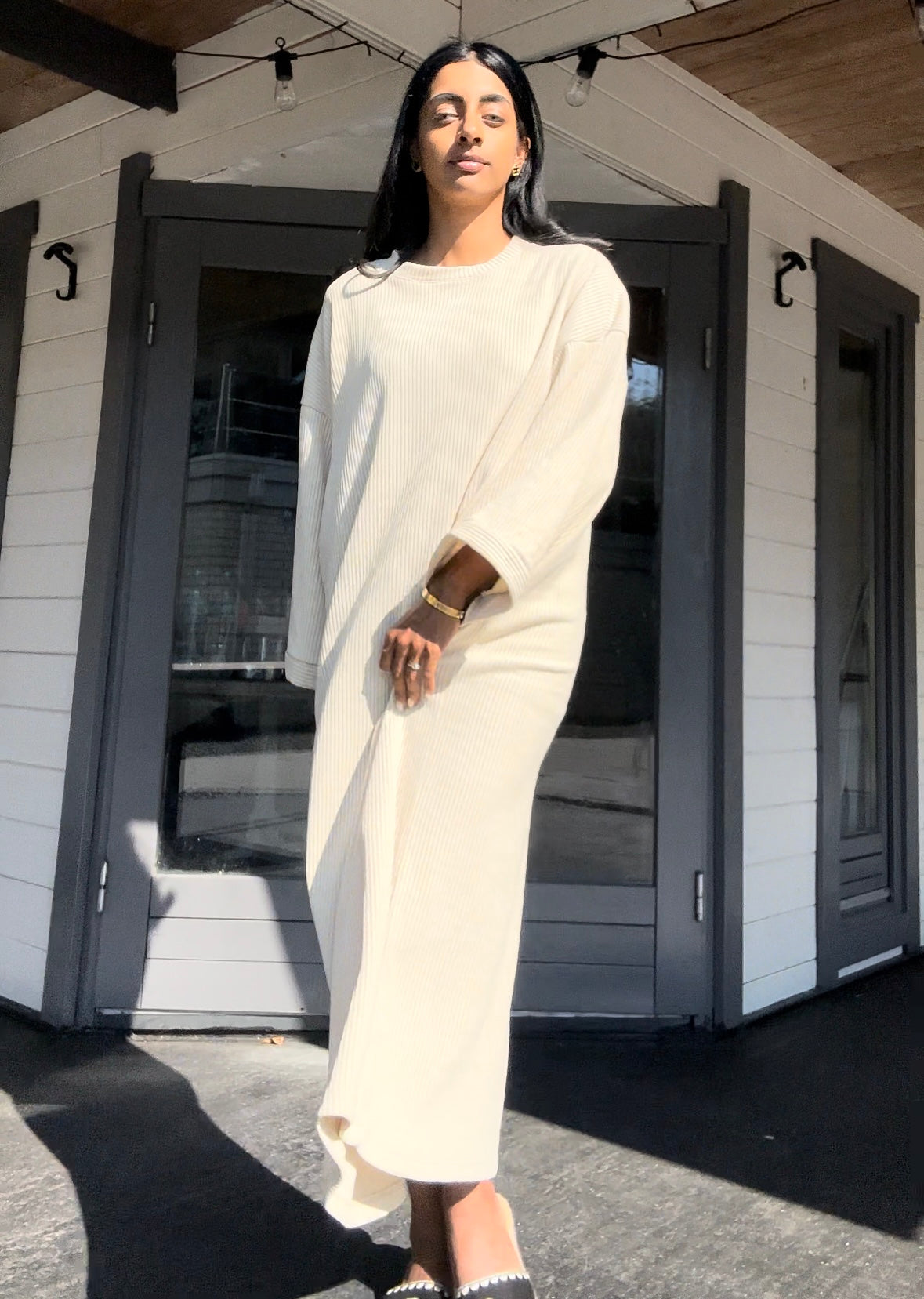 Lange jurk beige met zakken - ZJ01