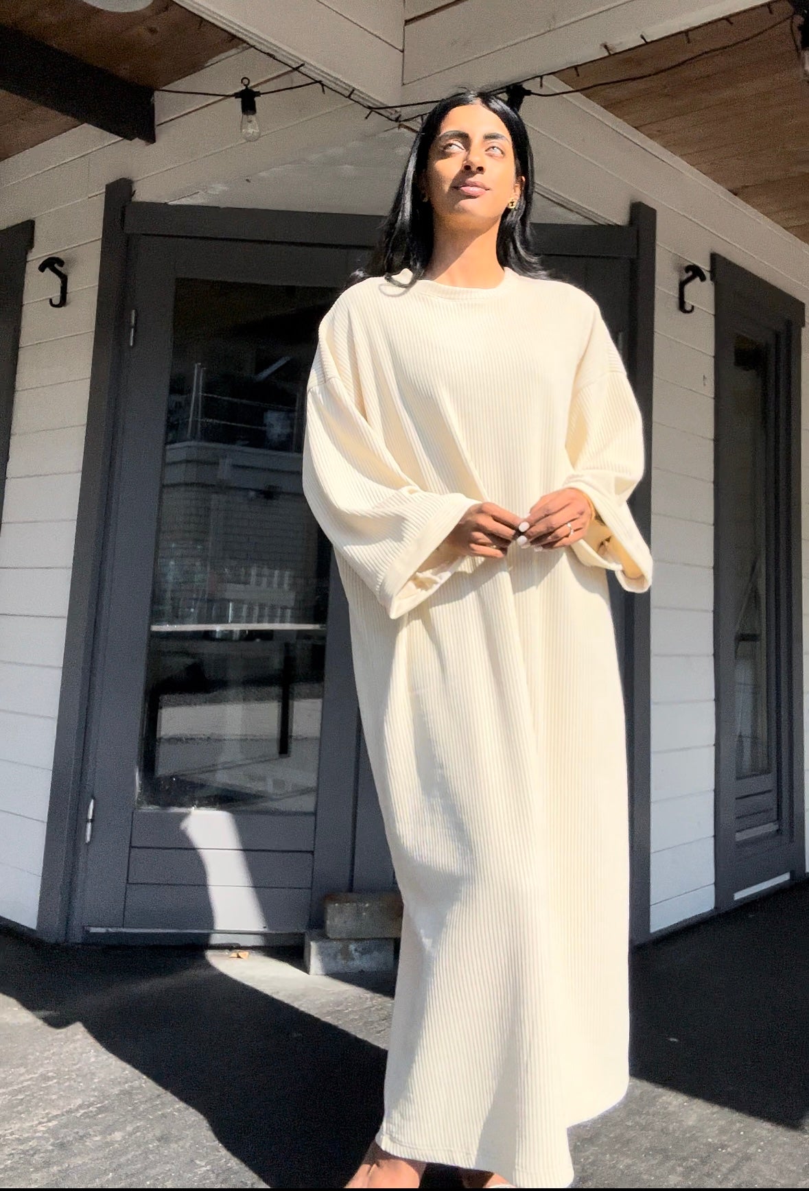 Lange jurk beige met zakken - ZJ01