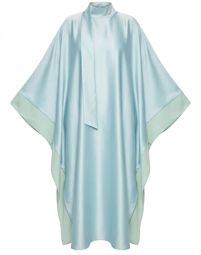 De Zijdezachte Kaftan-Jurk met Sjaal-Detail blauw