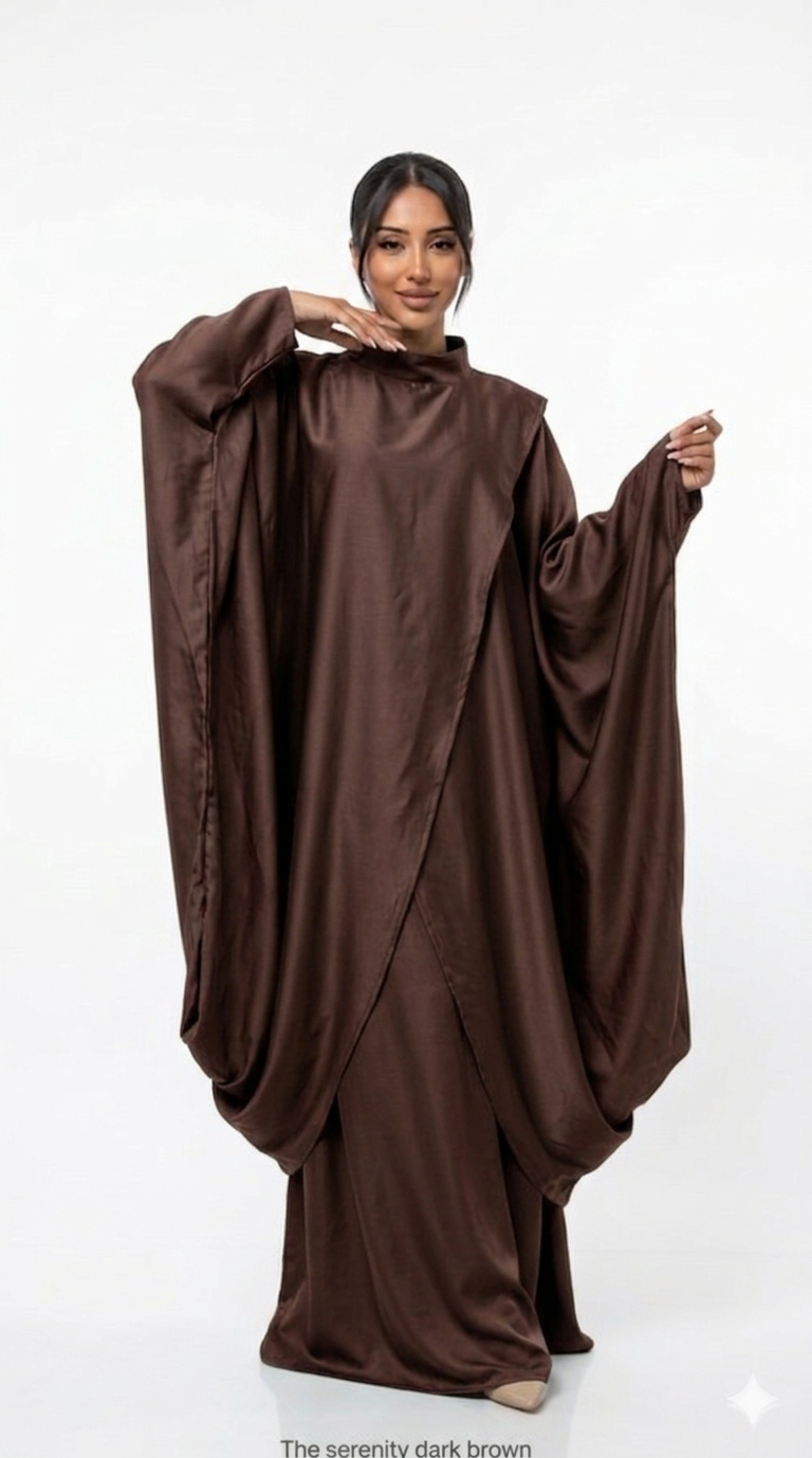 Serenity met lange blouse en rok - donker bruin