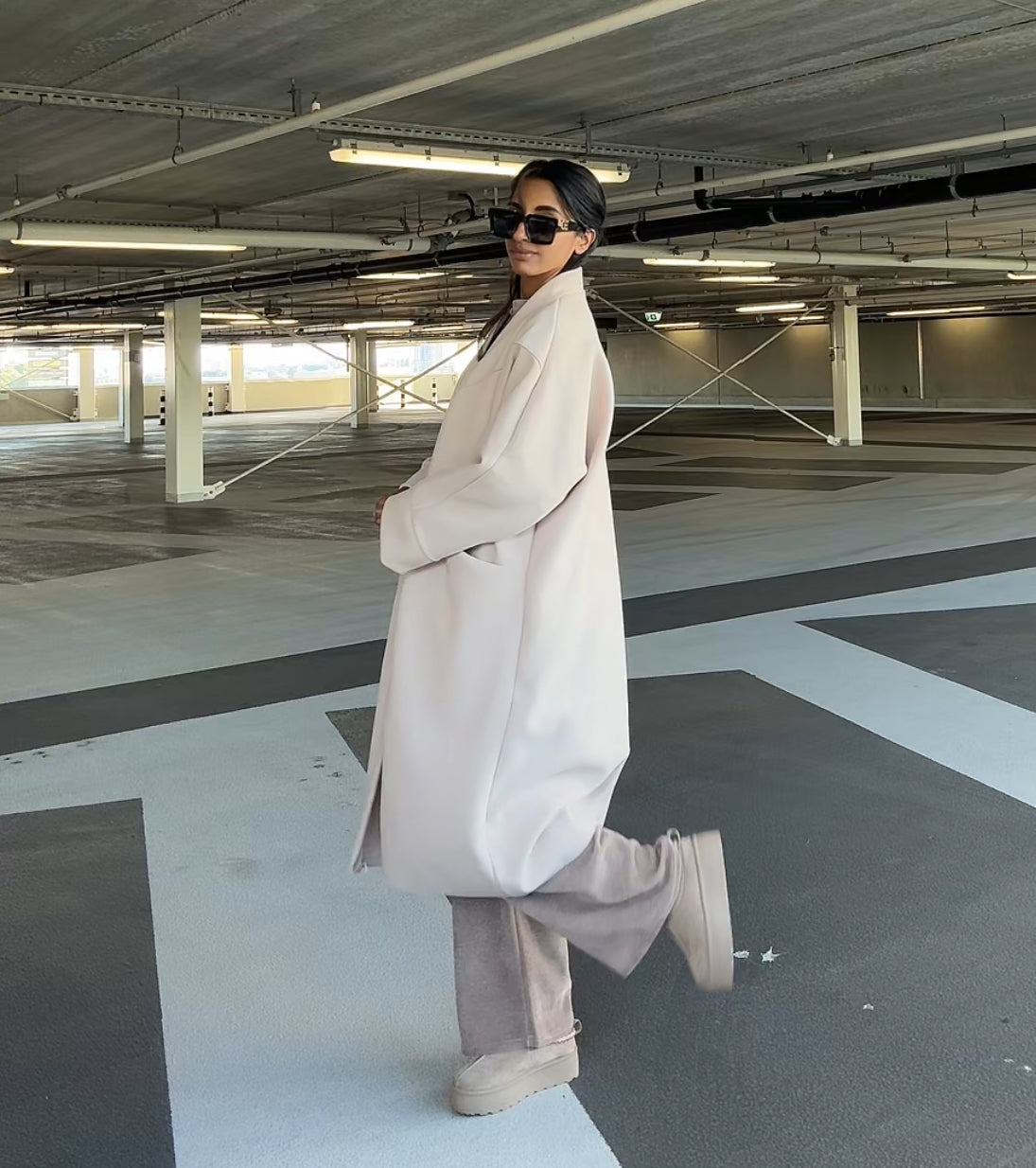 YASMINE MANTEL BEIGE