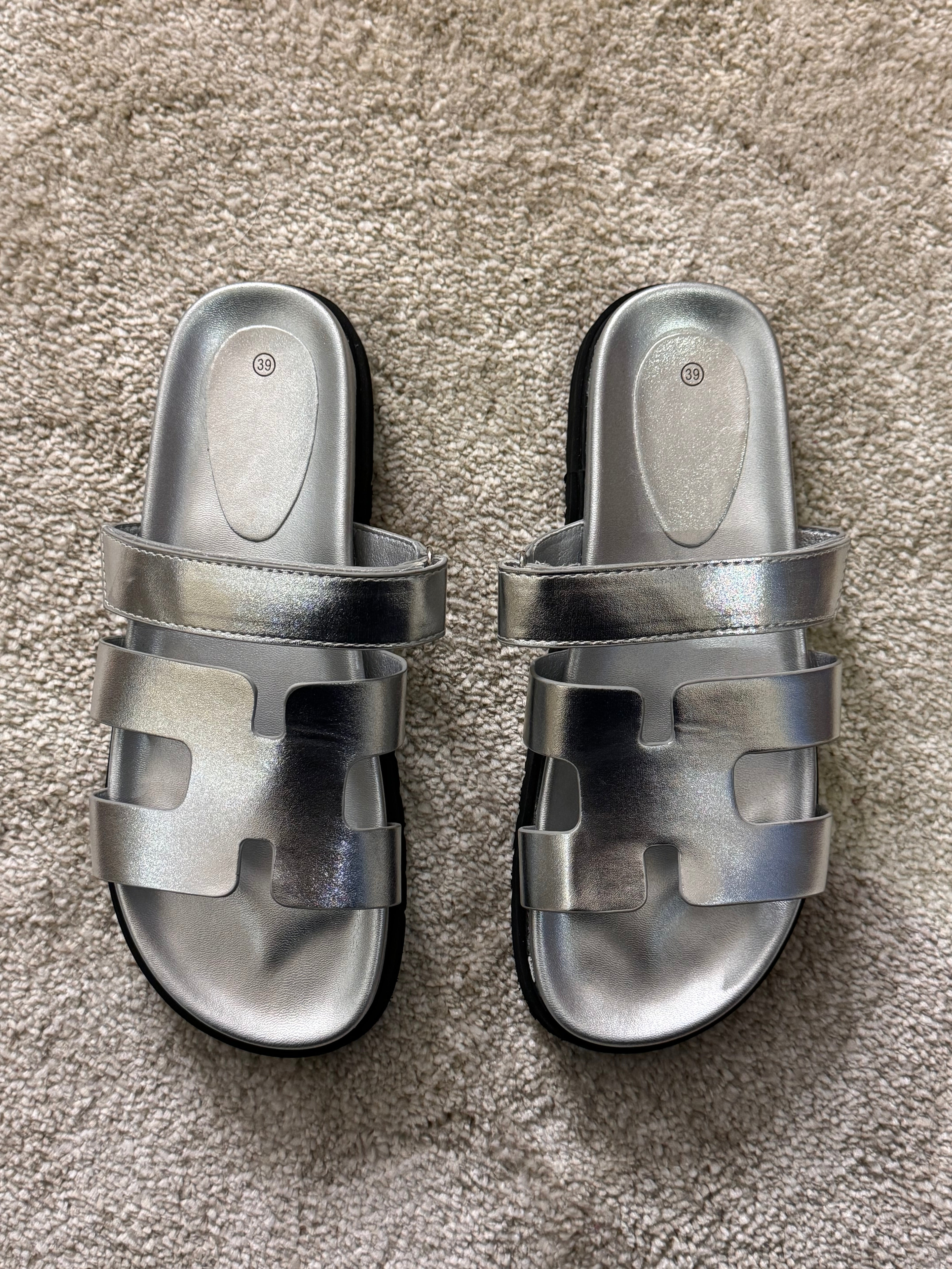 H SLIPPERS METALLIC GRIJS