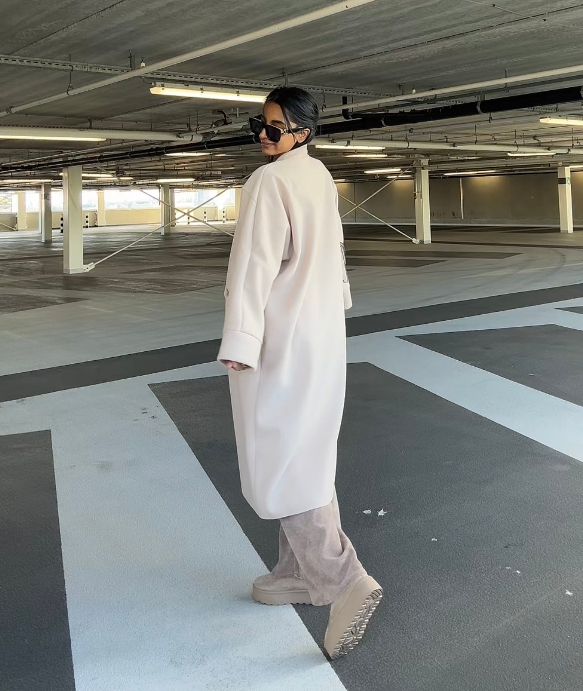 YASMINE MANTEL BEIGE