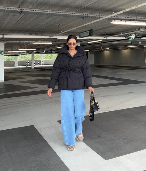 معطف منتفخ قصير أسود