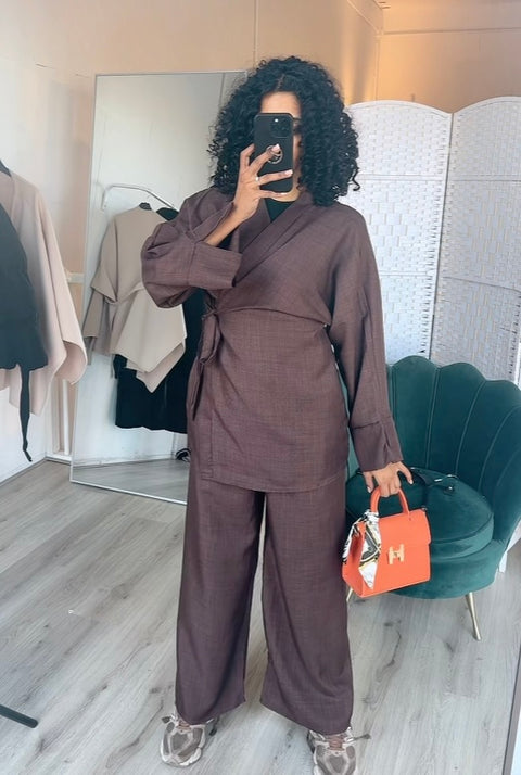 Overslag kimono met broek donker bruin