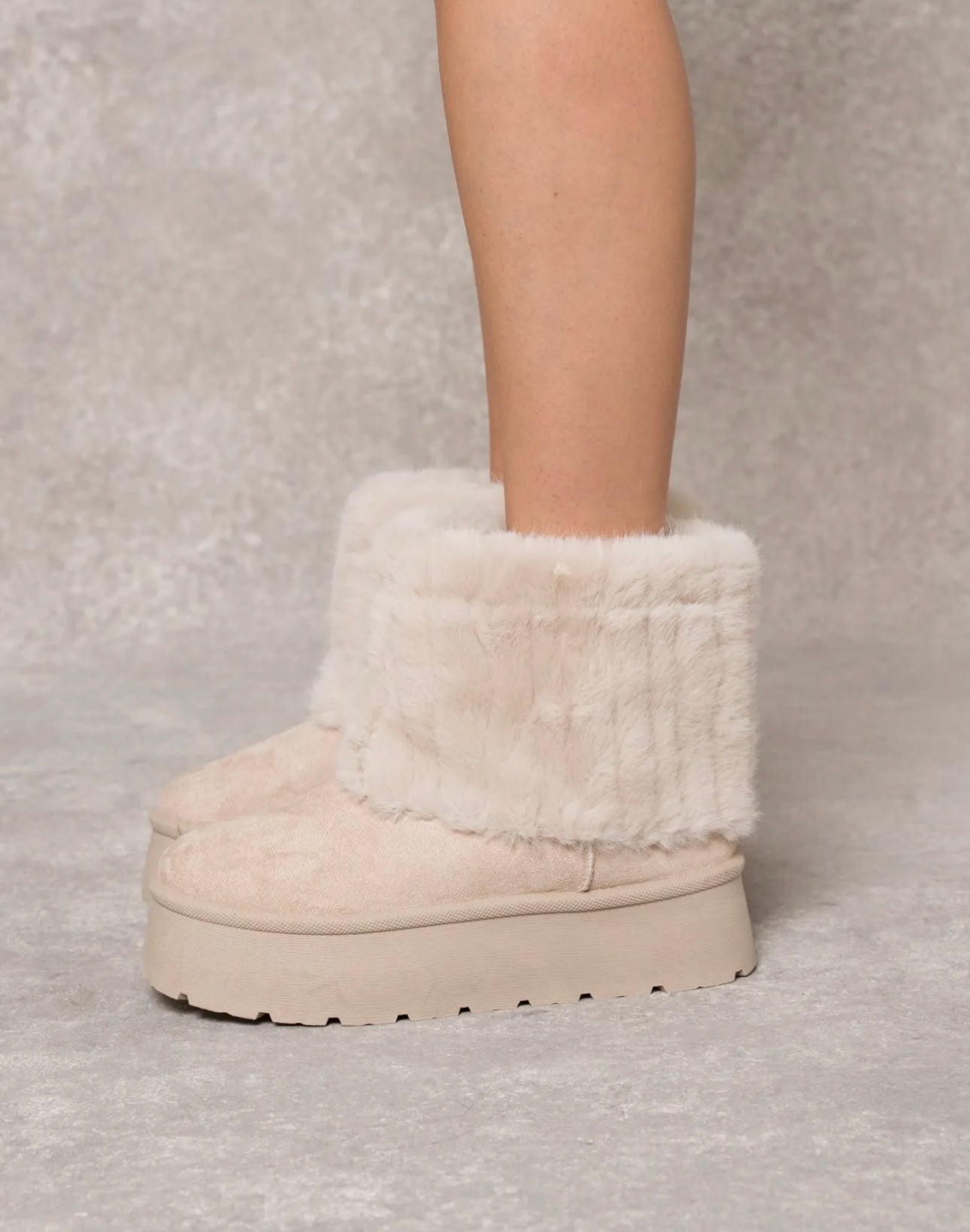 FLUFFY BOOTS MET BONT