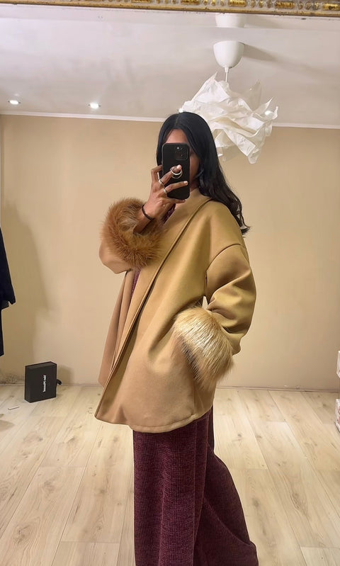 Manteljas met nepbont bruin