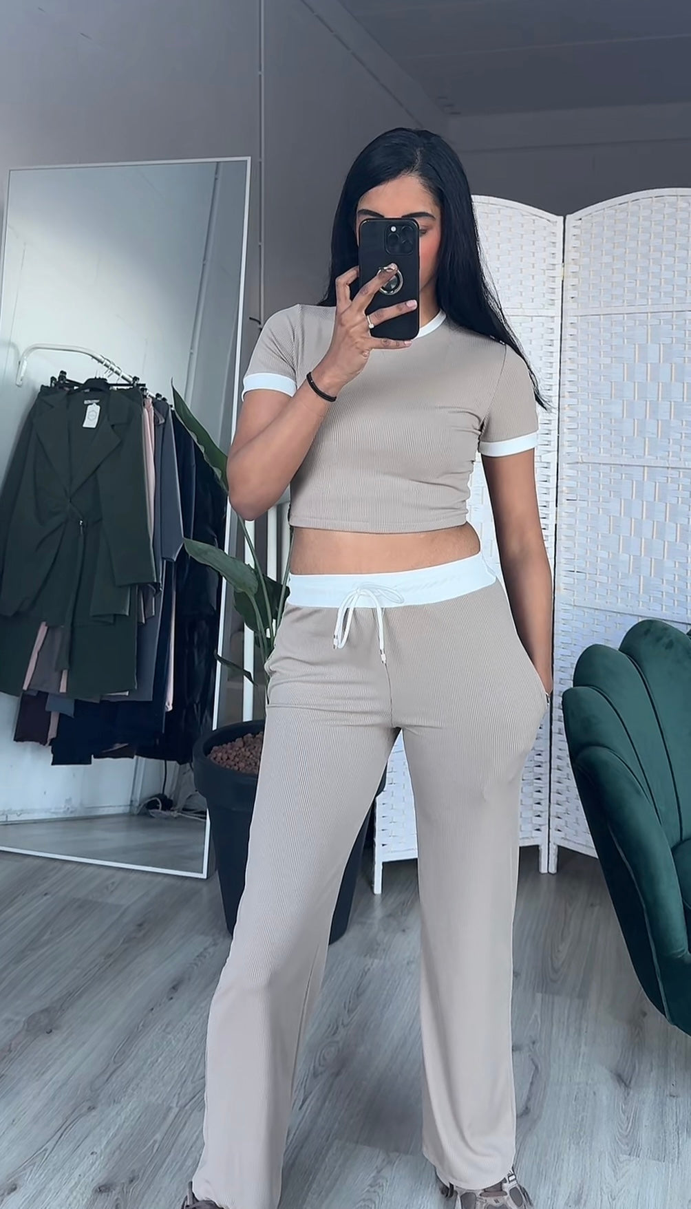 Comfy set taupe witte strepen