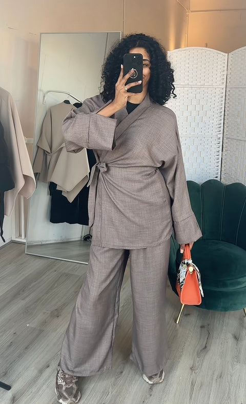 Overslag kimono met wijde broek taupe