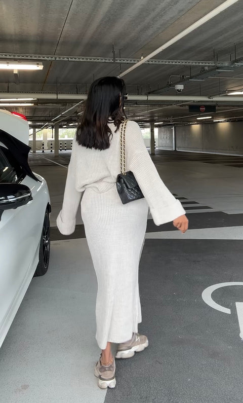 DINA TRUI MET ROK BEIGE (BUI54)I