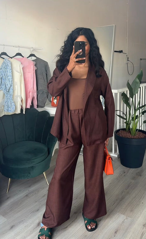 SS25 - kimono met band en rekbare broek donker bruin