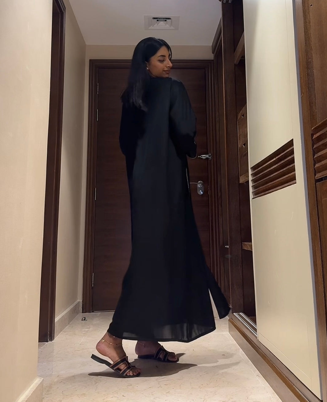 DUBAI ABAYA BLACK STONES