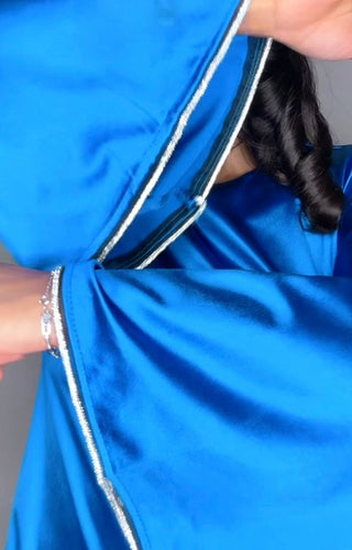 Satijnen cross over jurk met glitters