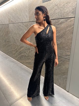 ADRIANA JUMPSUIT ONESHOULDER ZWART