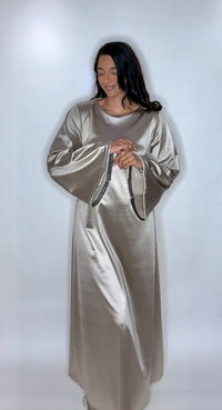 Satijnen cross over jurk champagne