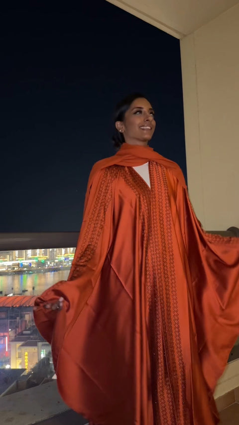 DXB ABU DHABI ABAYA WITH BLACK DIAMONDS