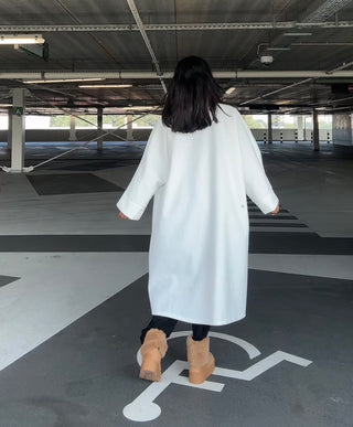 Yasmine manteljas wit