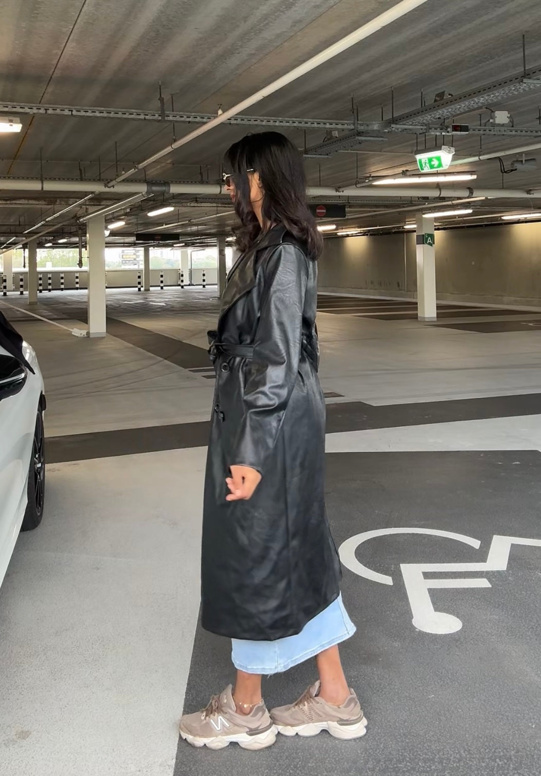 LEREN LOOK TRENCHCOAT ZWART (OFMB37)