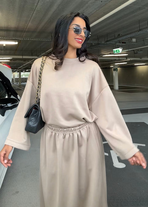 LANGE BLOUSE MET REKBARE ROK (CIFA57)