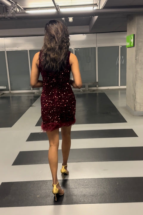 ADRIANA BORDEAUX JURK MET VEREN