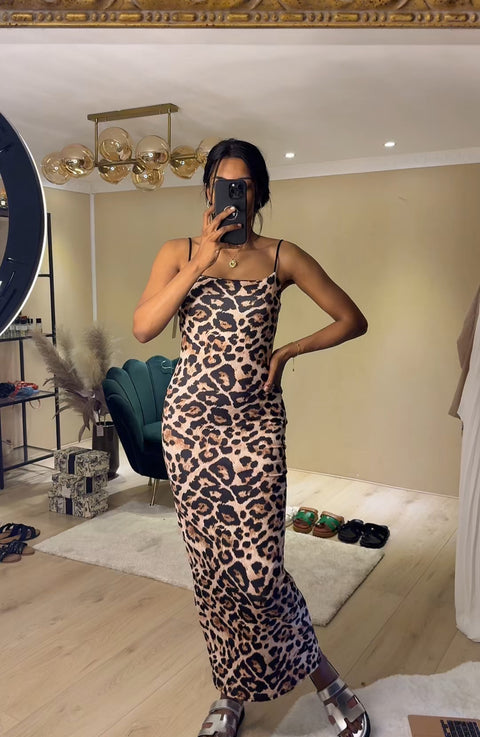 KLEID MIT TIERPRINT BRUIN