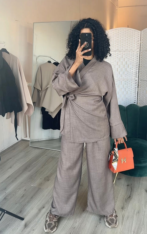 Overslag kimono met wijde broek taupe