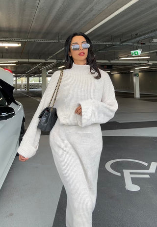 DINA TRUI MET ROK BEIGE (BUI54)I