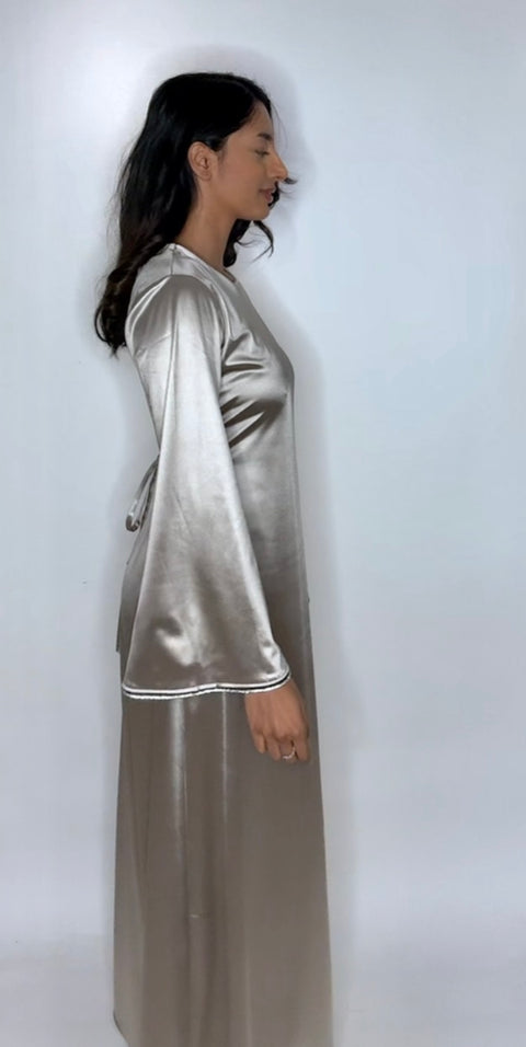 Satijnen cross over jurk champagne