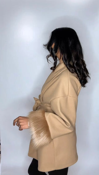 Manteljas met nepbont kort bruin