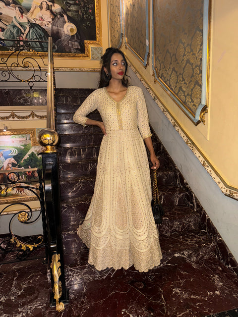 فستان الورود