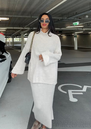 DINA TRUI MET ROK BEIGE (BUI54)I