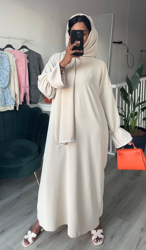 SS25 - abaya met headscarf cream witte details (Bestseller)