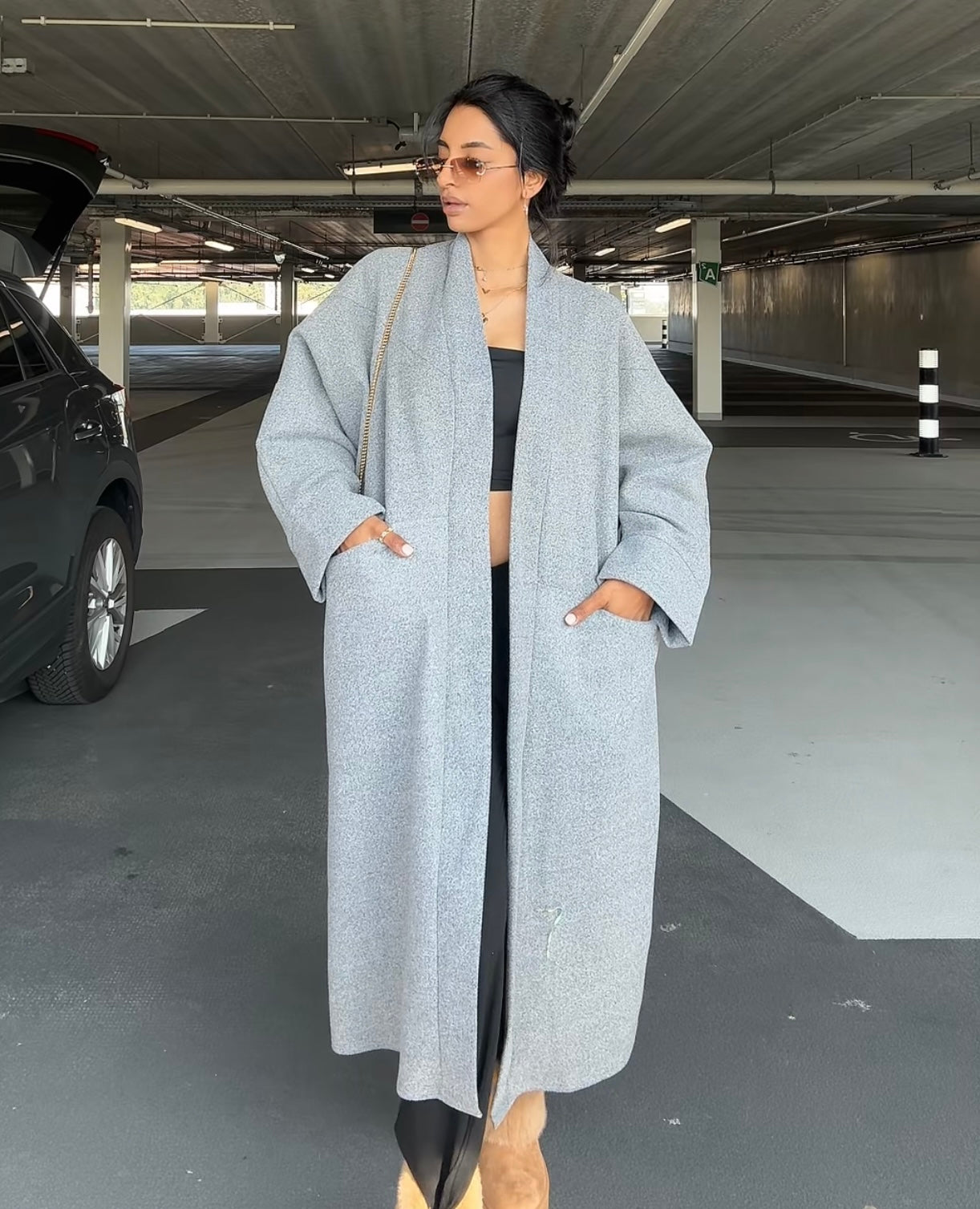 Yasmine manteljas grijs
