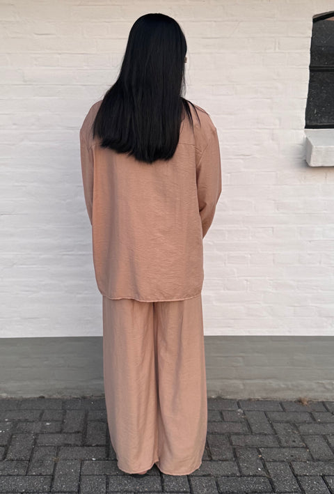 SS25 - TOFFEE BLOUSE MET BROEK