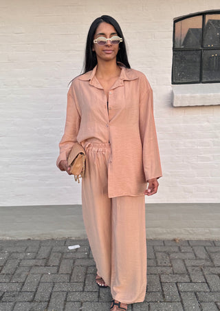 SS25 - TOFFEE BLOUSE MET BROEK