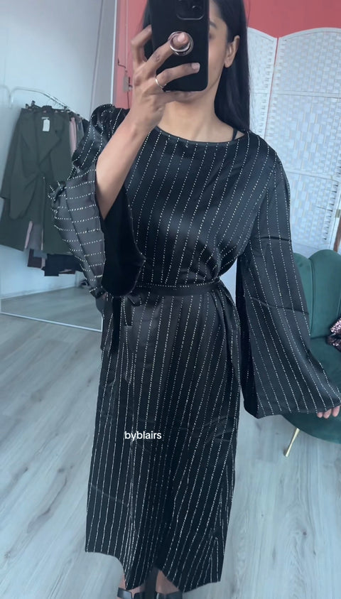 Abaya met steentjes en band zwart