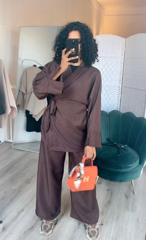 Overslag kimono met broek donker bruin