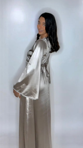 Satijnen cross over jurk champagne