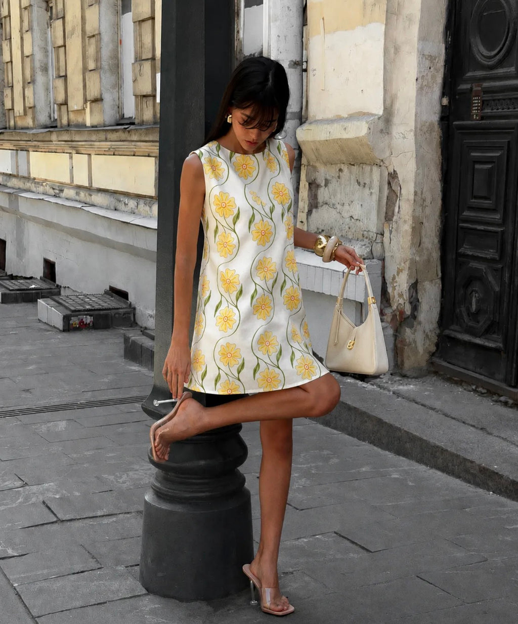 Mini jurk met butter yellow bloemen - A1515