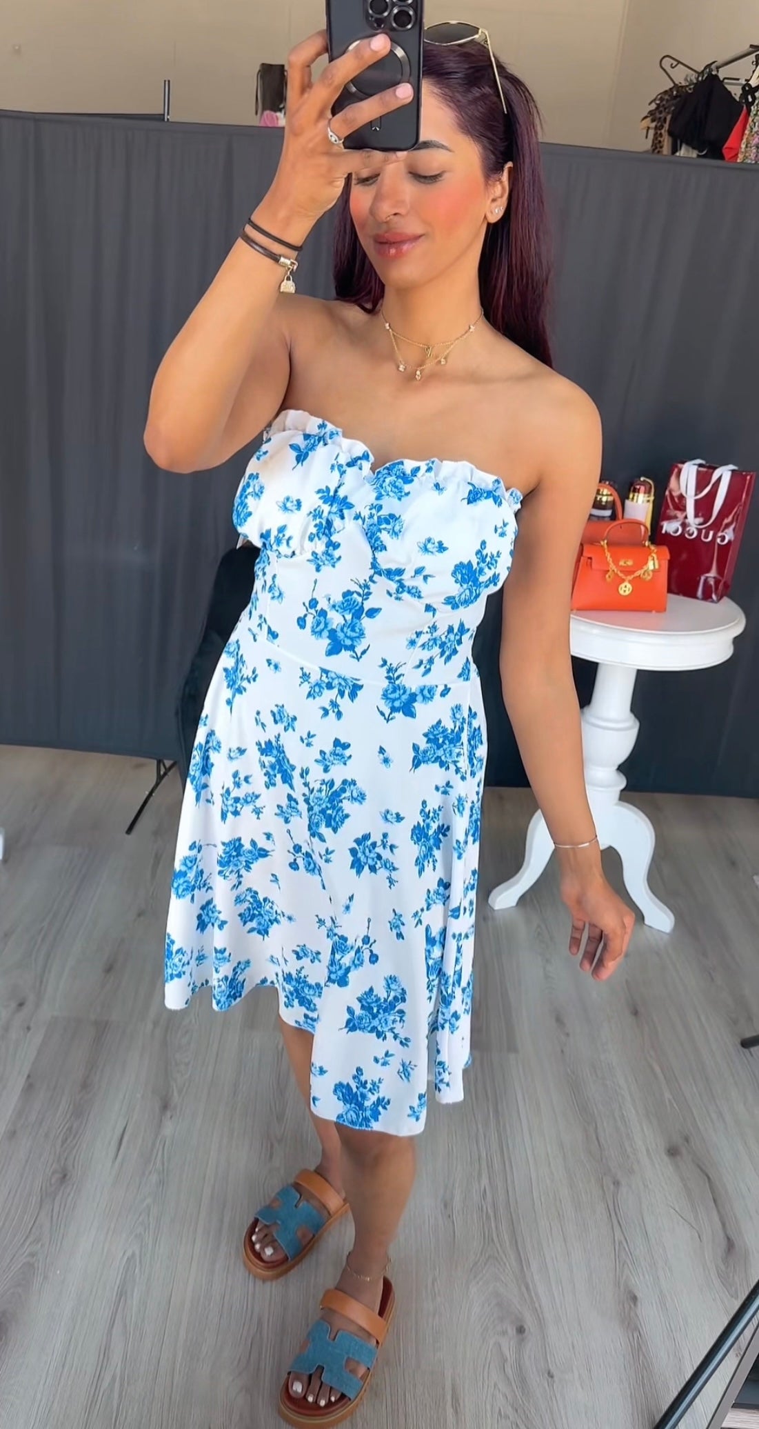 Strapless mouwloze zomer jurk met blauwe bloemen printjes