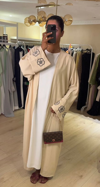 Kimono met witte onderjurk bloemetjes