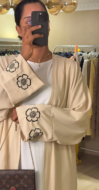 Kimono met witte onderjurk bloemetjes