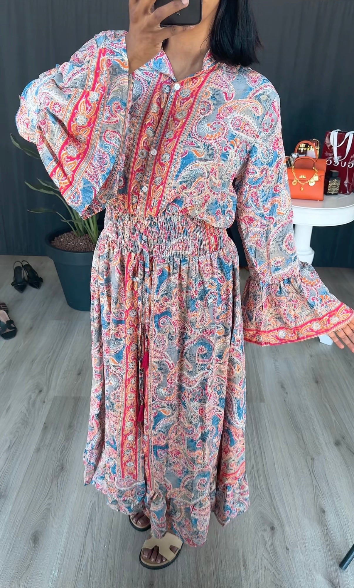 Rode roze print jurk van viscose met ruffles mouwen