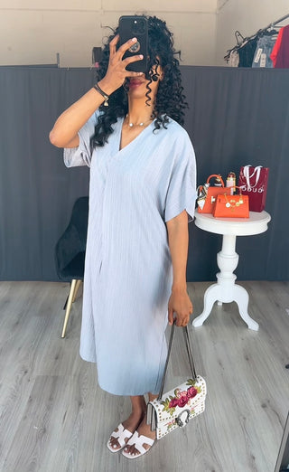 Ribbel wijde jurk met korte v hals grijs