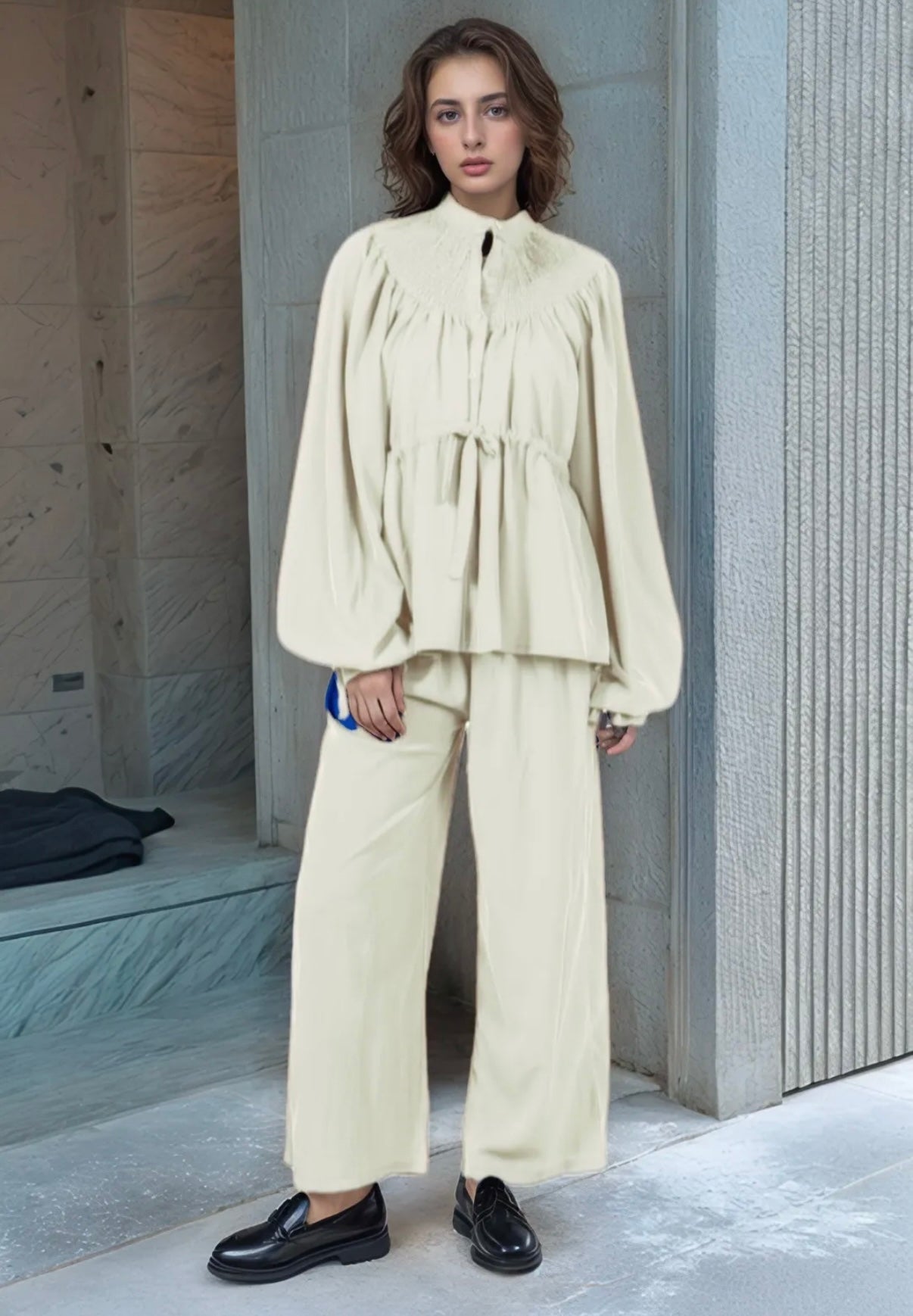 Blouse met strikjes en rekbare broek