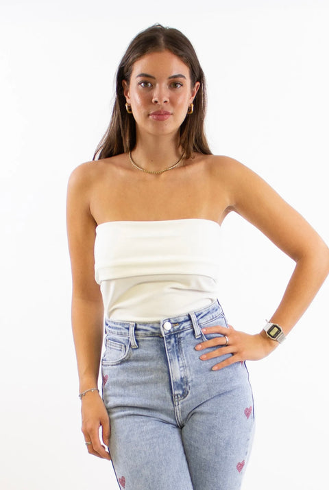 مالاني توب أبيض