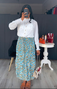 Witte blouse met ruches en parels