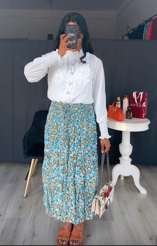 Witte blouse met ruches en parels